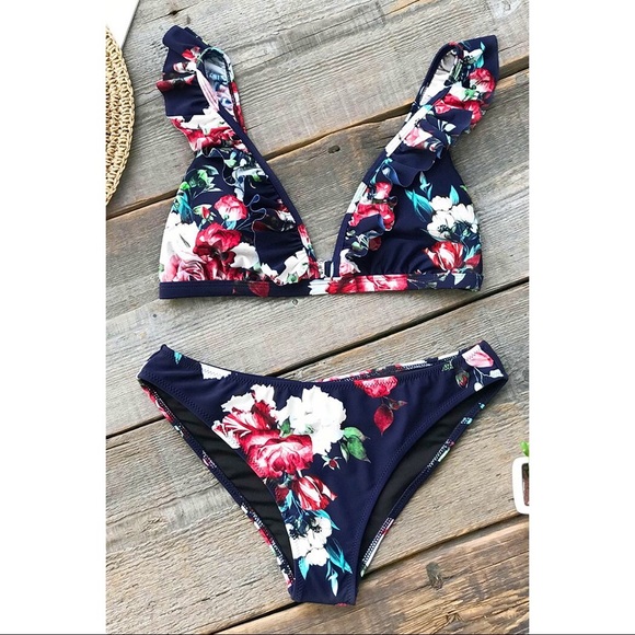 Cupshe Other - NWT Cupshe bathing suit
